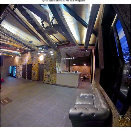 Nekotel Concept Art Hotel Saint-Gilles Esterno foto