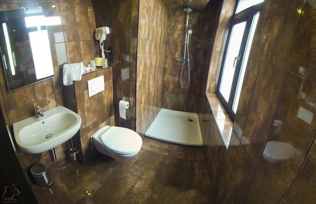 Nekotel Concept Art Hotel Saint-Gilles Esterno foto